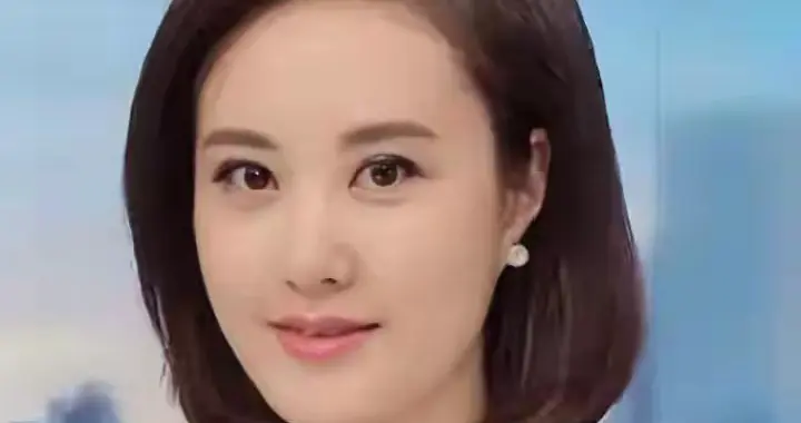 央视知性女主播秦方：才貌与初心兼具的时光美人！