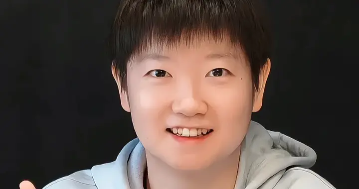 11.4日，莎莎在北京出发，莎莎发文感谢大家的生日祝福