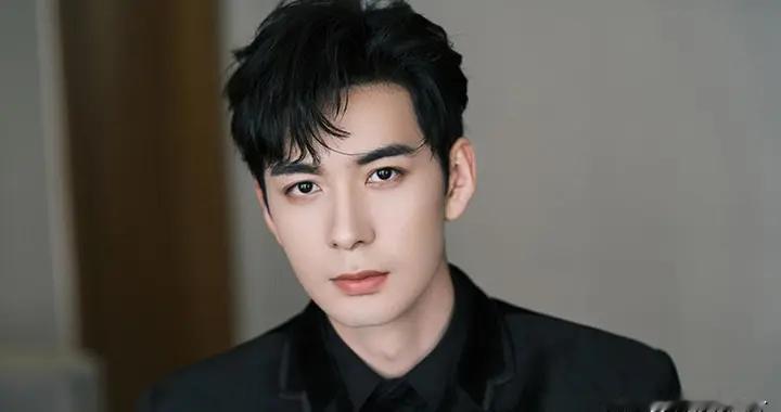 演员陈星旭踪迹成谜，工作室回应引发猜测热潮