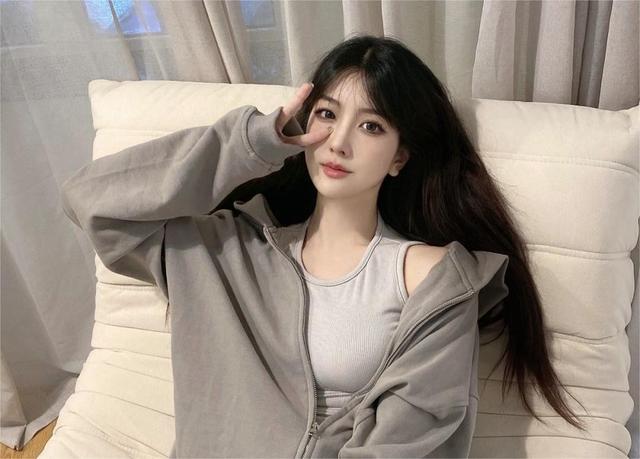 大S破防反击！拿书变武器，婚变内幕曝光，网友：这瓜真够辣