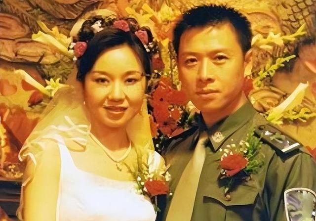 宁愿独自带娃，也要与邹伟离婚的闫妮，19年过去现状如何？