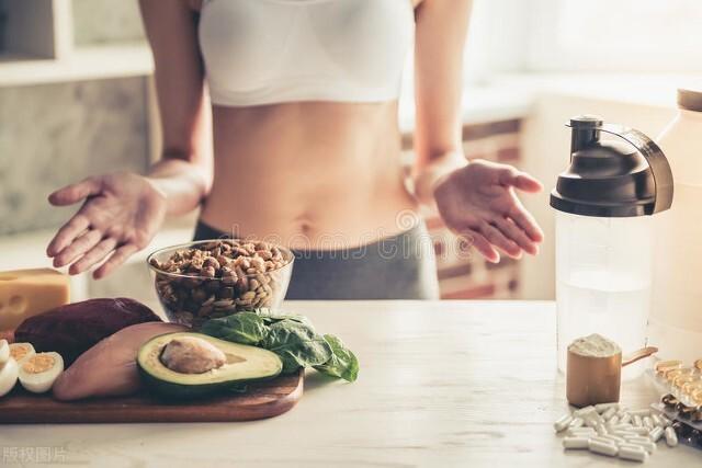 想要体重掉得快，轻断食，2个月减掉25斤