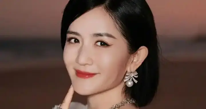 谢娜秋晚主持不到72小时，担心事频发，央视良苦用心不该被辜负