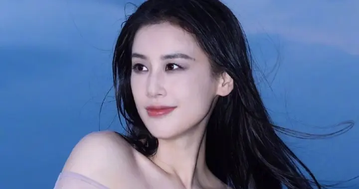 颜值上 黄圣依没输过