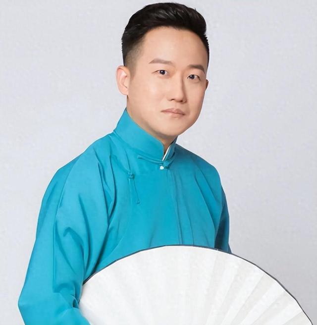 裘英俊：我这辈子做的最错误的决定，就是误信同行拒绝加入德云社