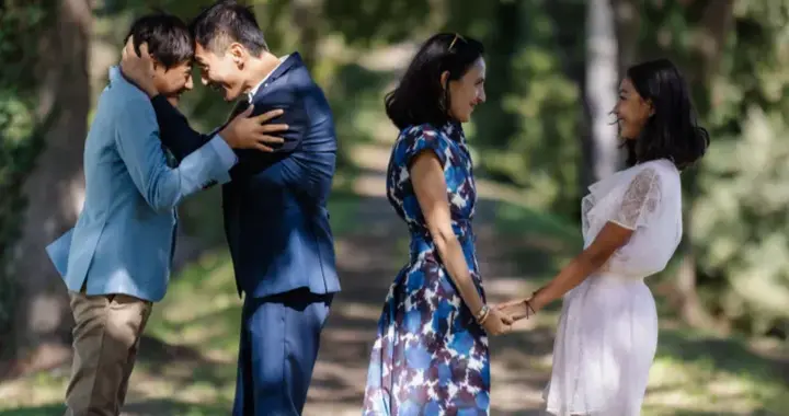 刘烨47岁生日，安娜晒全家福为其庆生，一家四口久违同框好有爱