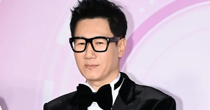 刘在石和金钟国出席池石镇母亲葬礼，半个韩娱圈现身，李光洙送别