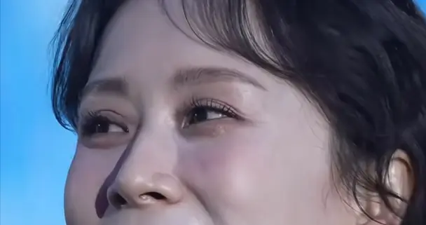 48岁海清：低调嫁圈外丈夫，恩爱24年无绯闻，儿子才是最大的牵挂