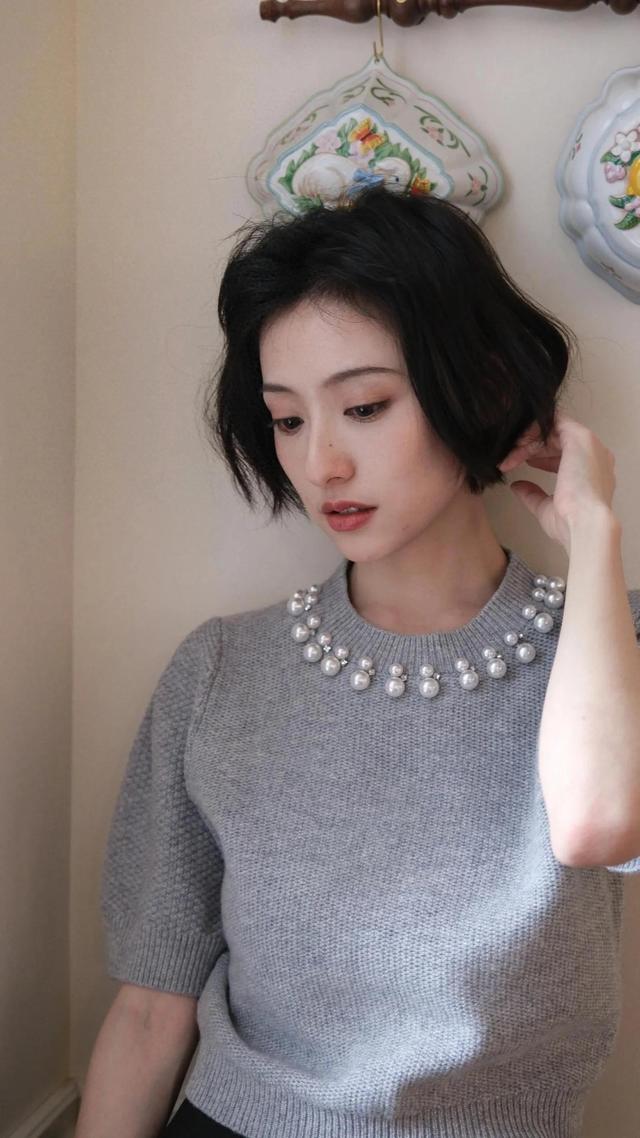 美女系列壁纸第4940期—胡连馨