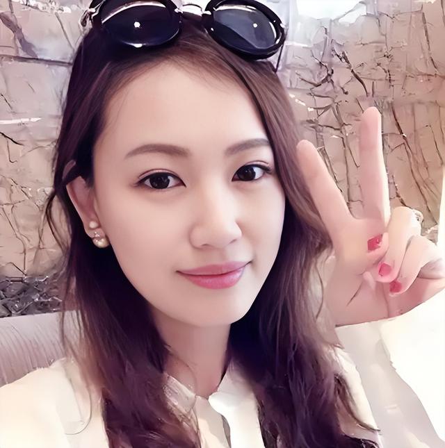 从王宝强娇妻到国民笑料，马蓉荒唐的半生是她母亲一手造成的！