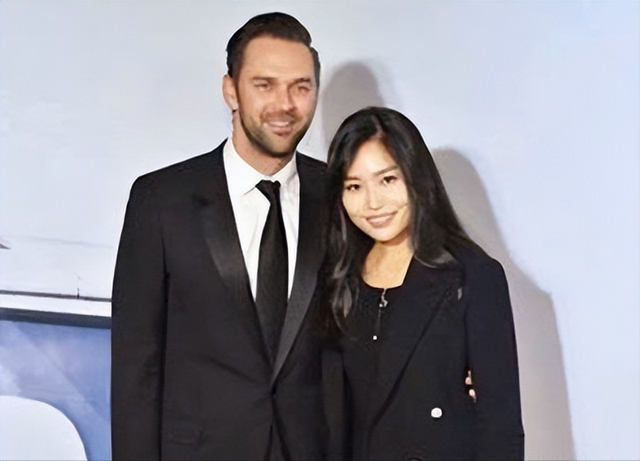 张艺谋39岁女儿张末，两次嫁给外国人，惨遭家暴，如今过得如何？