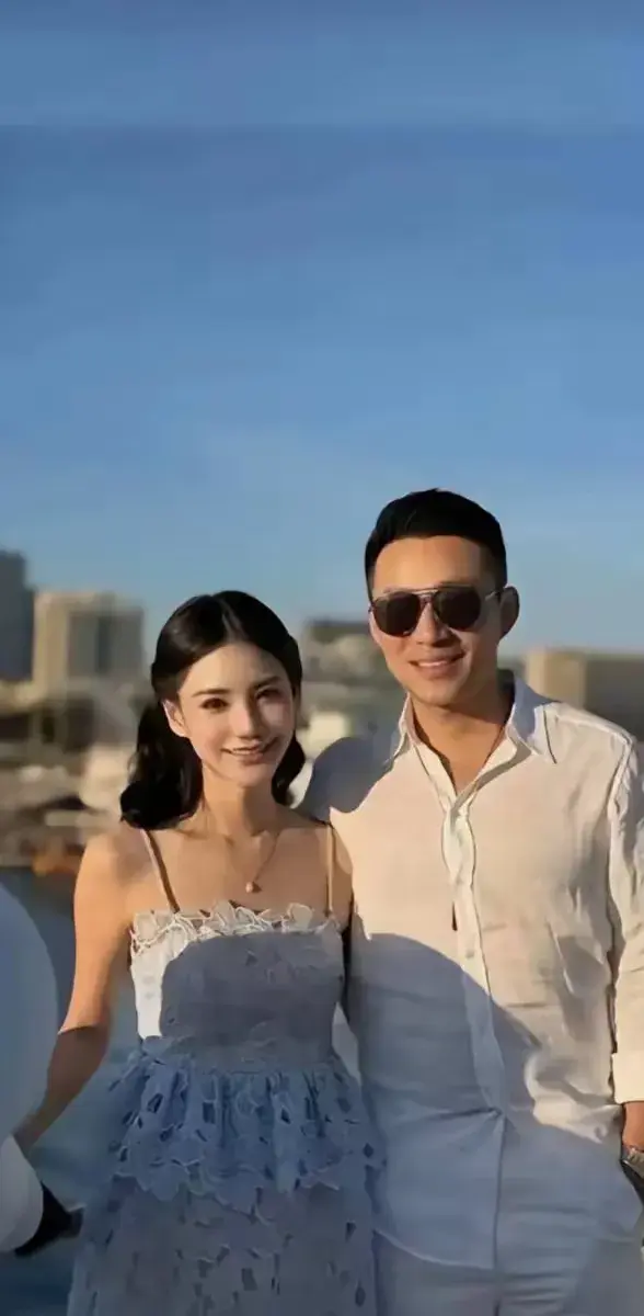 汪小菲夫妇狗粮撒不停！揭秘他们的甜蜜日常，甜到齁！