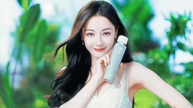 新90四大花上热搜，迪丽热巴杨紫出局，白鹿入围，网友：德不配位