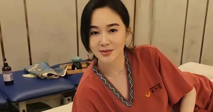 左小青48岁还能这么显年轻。给我说十八我都信这一点也不老啊