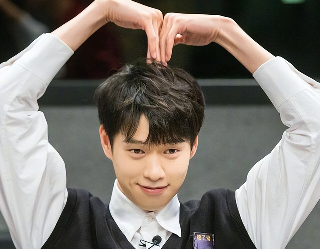 魏大勋|魏大勋、章若楠被曝恋情，双方否认，瓜主已跑路