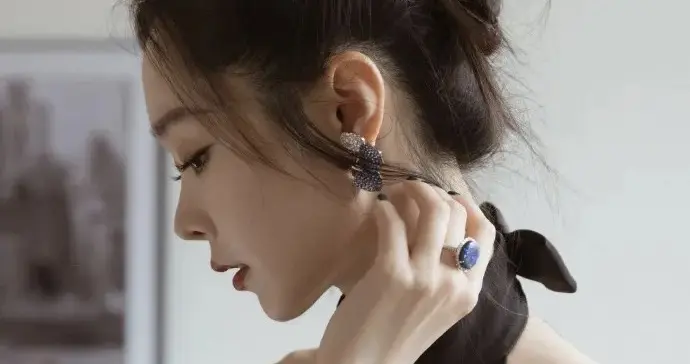 宋轶旗袍美人的东方韵味惊艳四座，太顶了！