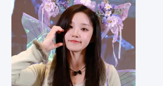 宋雨琦穿金色亮片裙，颜值在线，身材火辣！