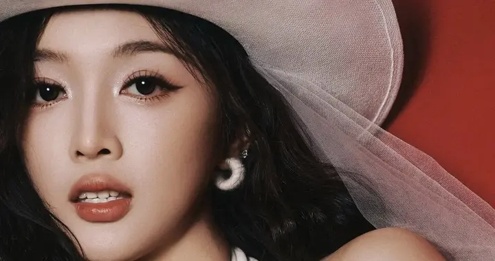 吴宣仪牛仔造型：酷感十足，性感牛女郎魅力全开！