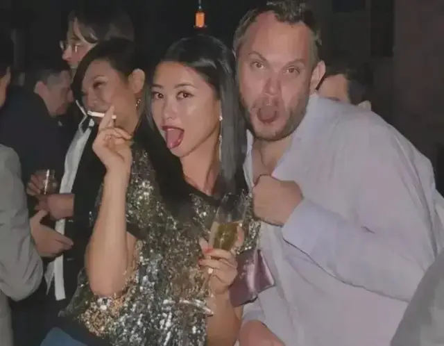 朱珠国外生活旧照曝光，原来曾经的她这么豪放，有钱有颜就是任性