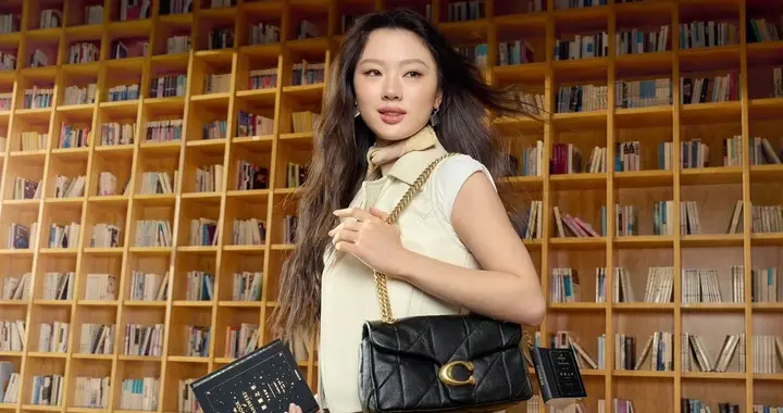 单依纯正式出任Coach全球代言人，继开年CHANEL之后再入大牌合约