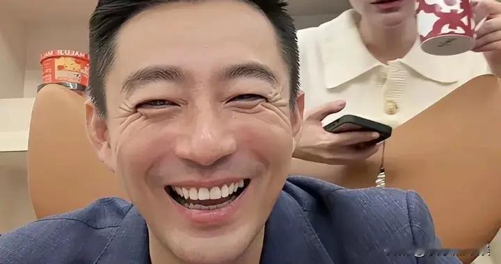 马筱梅成汪小菲流量密码，感叹不如妻子人气高，透露已在看学校