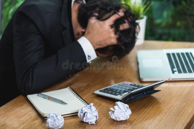 被领导打压，卑微得抬不起头，三招教你化解