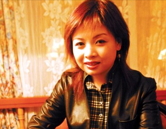 加拿大|歌手李琼：1999年登上春晚，凭借《山路十八弯》走红，现状如何？