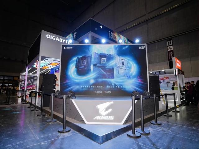 2025 Bilibili World展会采风：技嘉AORUS诠释“雕宅万象”