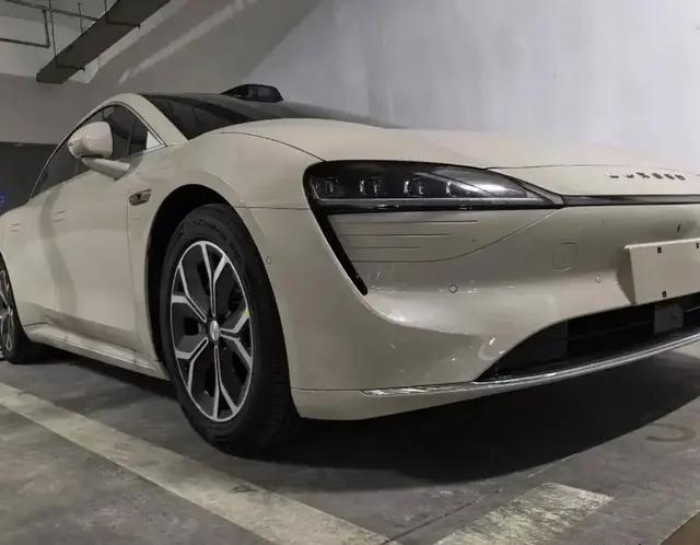 华为智界s7将第3次发布 是否酝酿大招 消费者期待增程款