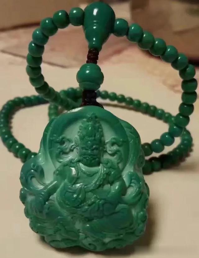 翡翠|绿松石何以成为“文玩之首”