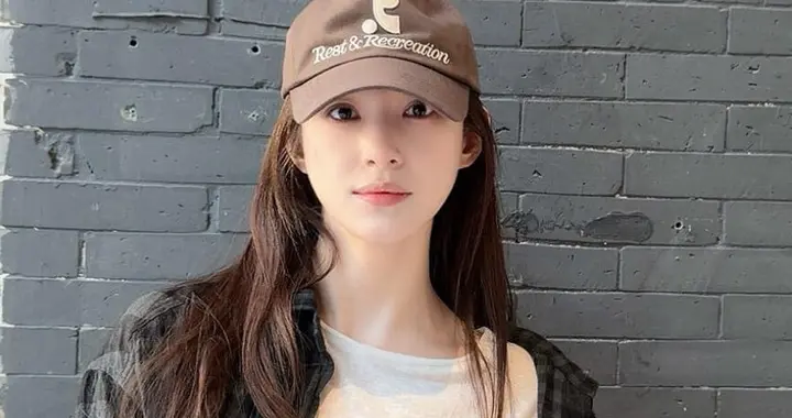 马凡舒分享美照配文:很难管住嘴，人回来了，胃还留在广东！