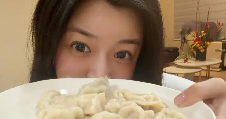 陈妍希除夕夜和妈妈一同守岁！把儿子送到陈晓家过年，体面又开心