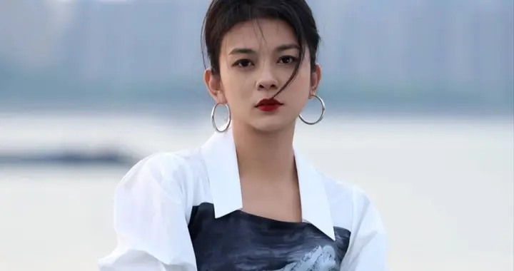 36岁知名女演员官宣婚讯，新郎竟是他！