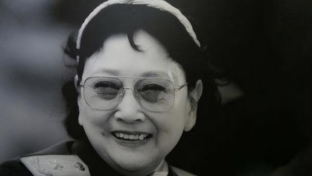 王晓棠：无数60后心中白月光，经历丧子丧夫，88岁依旧优雅坚强