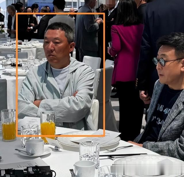 曾和李小冉殷桃谈过恋爱，57岁孙东海现身香港，为人低调但不好惹