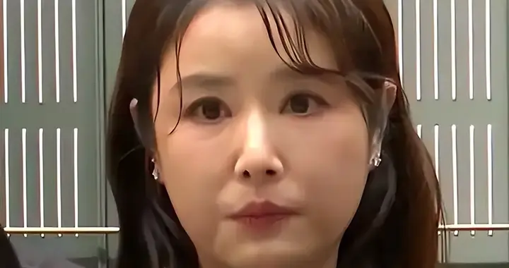 花无百日红！49岁林心如断崖式衰老，紫薇格格也老了，法令纹明显