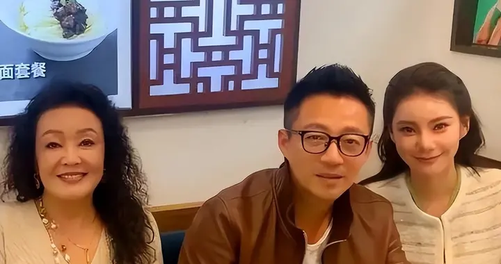 第二个大S？马筱梅曝汪家猛料后，小杨阿姨直播拆台，全都乱套了