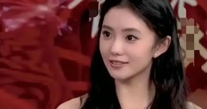 央视镜头下的刘浩存，颜值好抗打