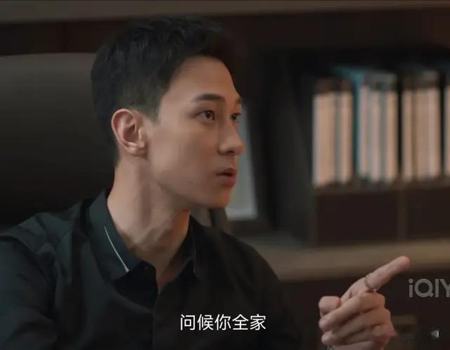 《城中之城》吴小飞牺牲罗秘书拿下田晓慧，这招杀鸡儆猴太绝了