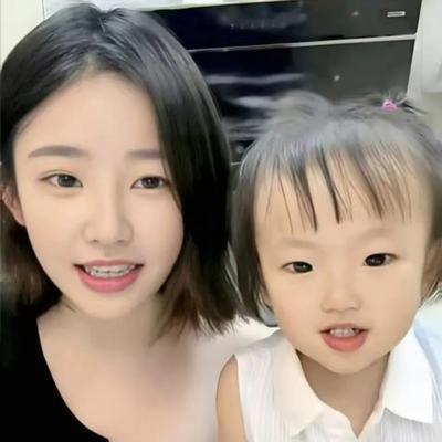 彩虹吃瓜娱乐：黄一鸣前男友跳出来爆料她恋