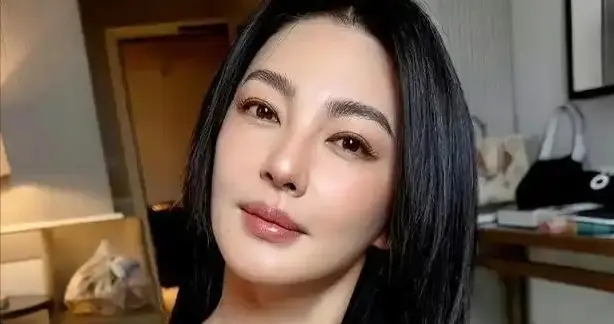 内娱\下限\再次刷新！葛晓倩曝猛料，张雨绮做过的荒唐事不止一件