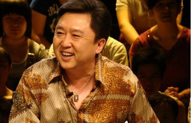 看了如今德云社和岳云鹏的乱象，终于明白，于谦才是真正的聪明人