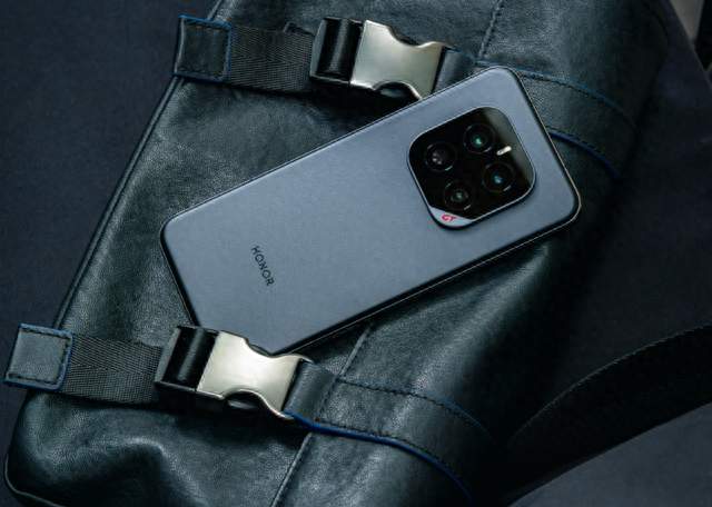 性价比第一打败真我，7200mAh+IP69+骁龙8至尊领先版，荣耀真香机