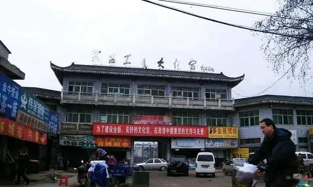 八十年代在武昌工人文化宫看电影，是我的童年，是你的童年吗？