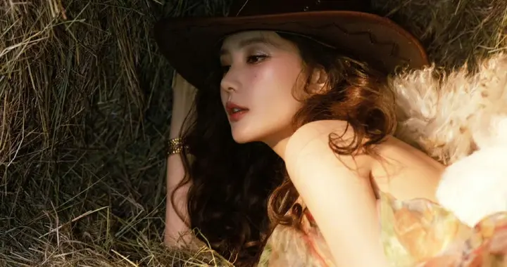 李一桐 最新物料 最美女牛仔