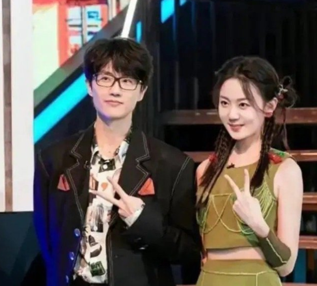 艾滋病|事业凉凉？许嵩女友综艺被打码！网友扒其“师生恋”，男方疑已婚