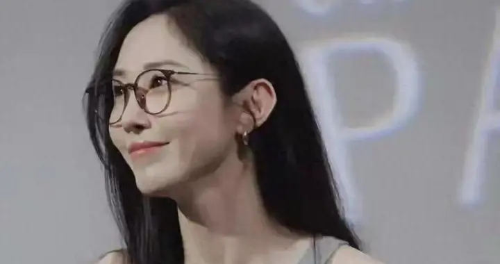 她是上海歌舞团首席演员，化疗25次瞒着家人上春晚，如今过得怎样