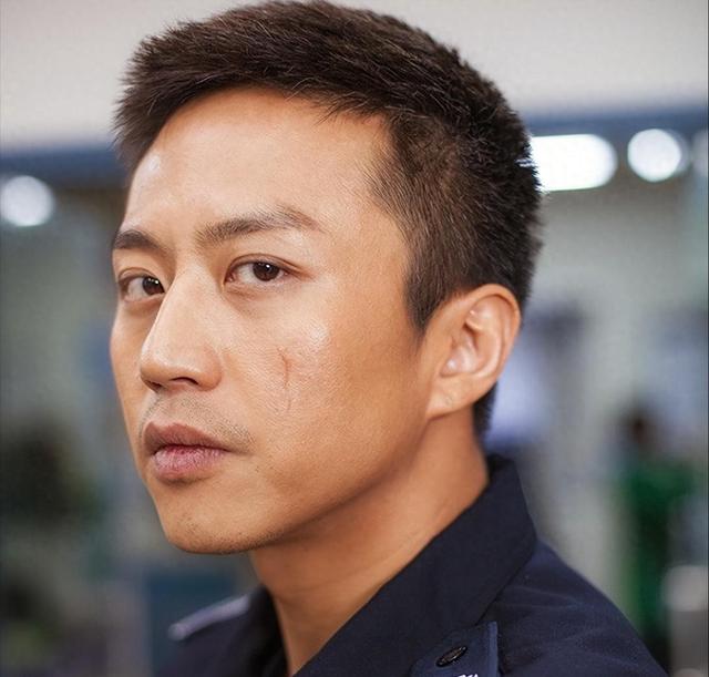 原来邓超的亲生父亲不一般，怪不得孙俪铁了心嫁他