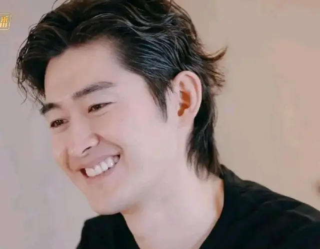 张翰|张翰再次录制《花儿与少年》，网友直言沧桑了
