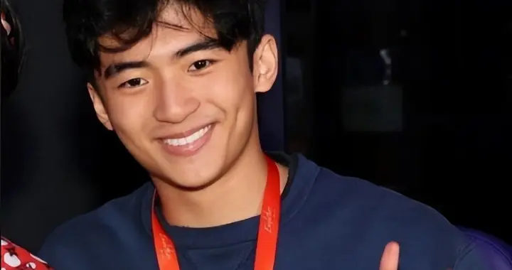 谢振轩，终为父母的失败婚姻买了单，谢霆锋的上亿家产也难抚伤痛